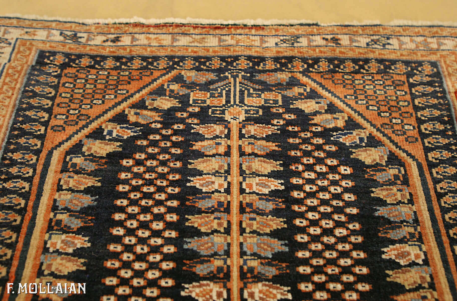 Small Antique Persian Kashkuli Rug n°:41350131